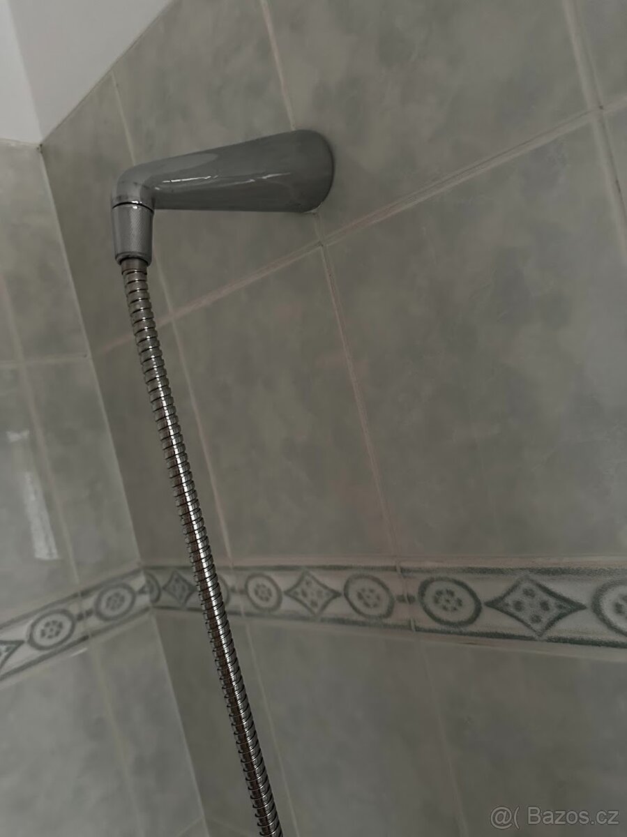 Sprchový kout RAVAK včetně vaničky a baterie - 3