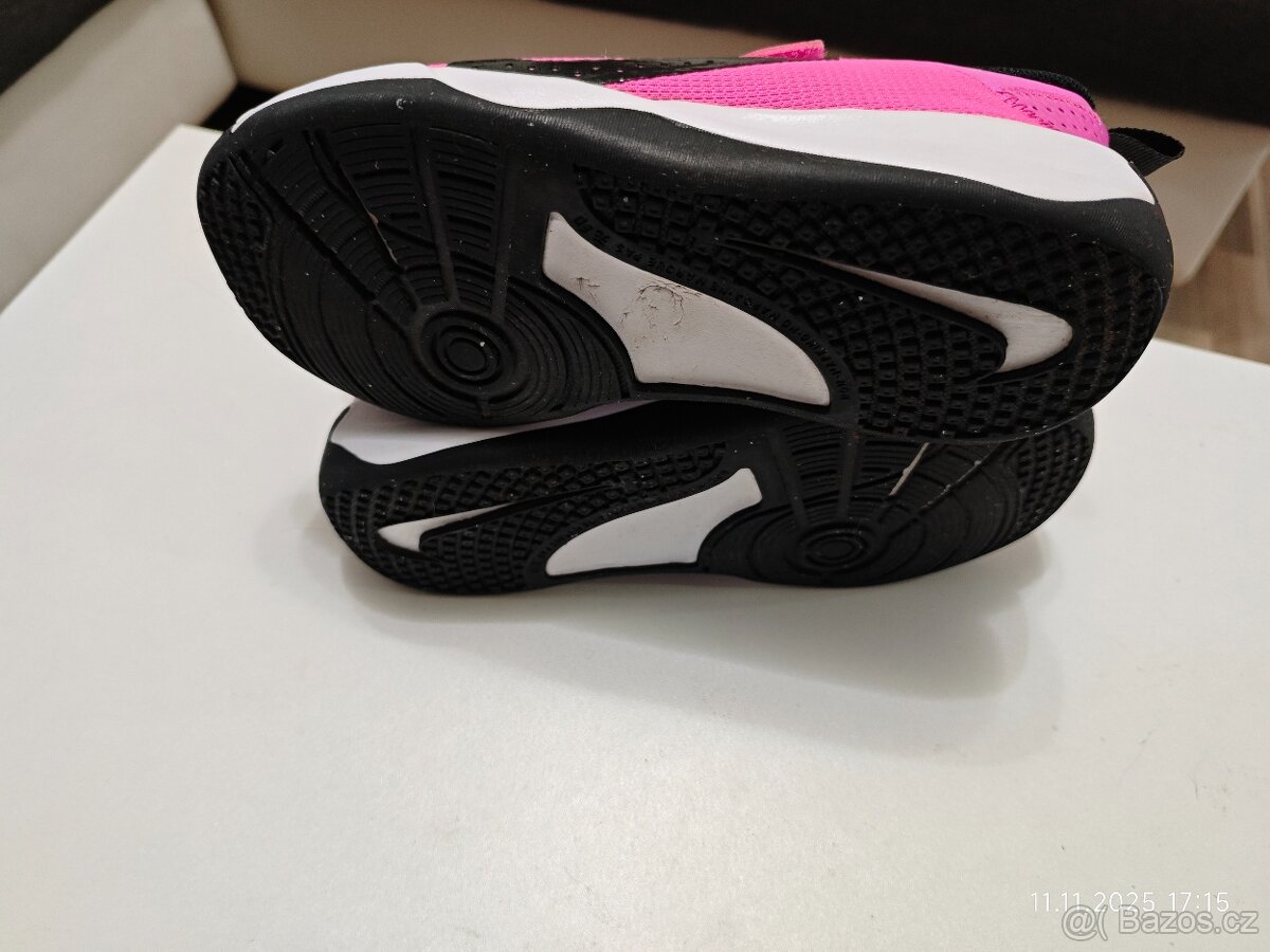 Dívčí boty Nike - vel. 35 - 3