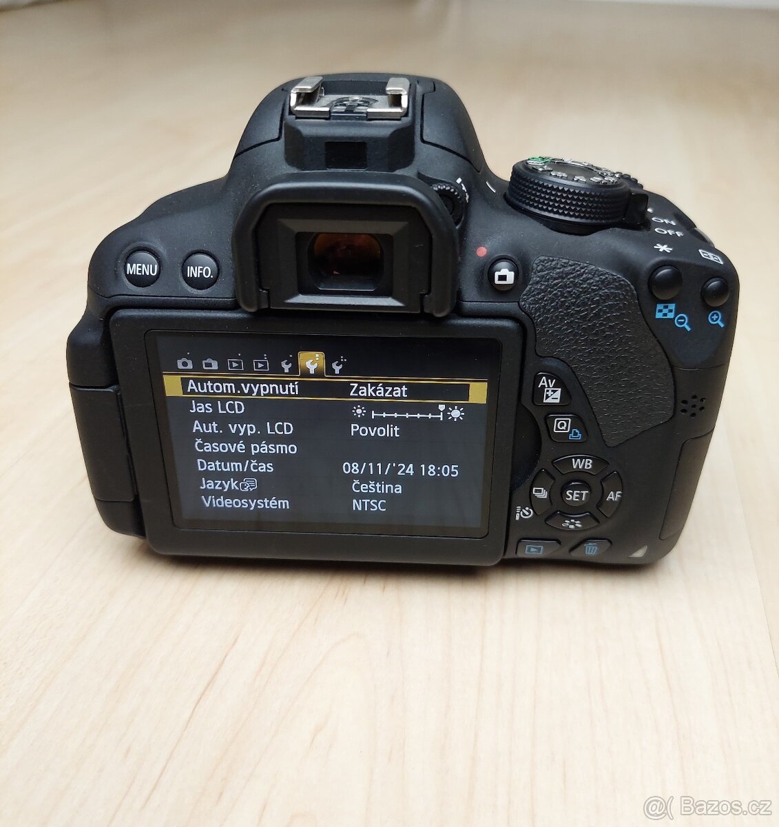 Canon EOS 700D + 15-55mm (pouze 793 snímků) - 3