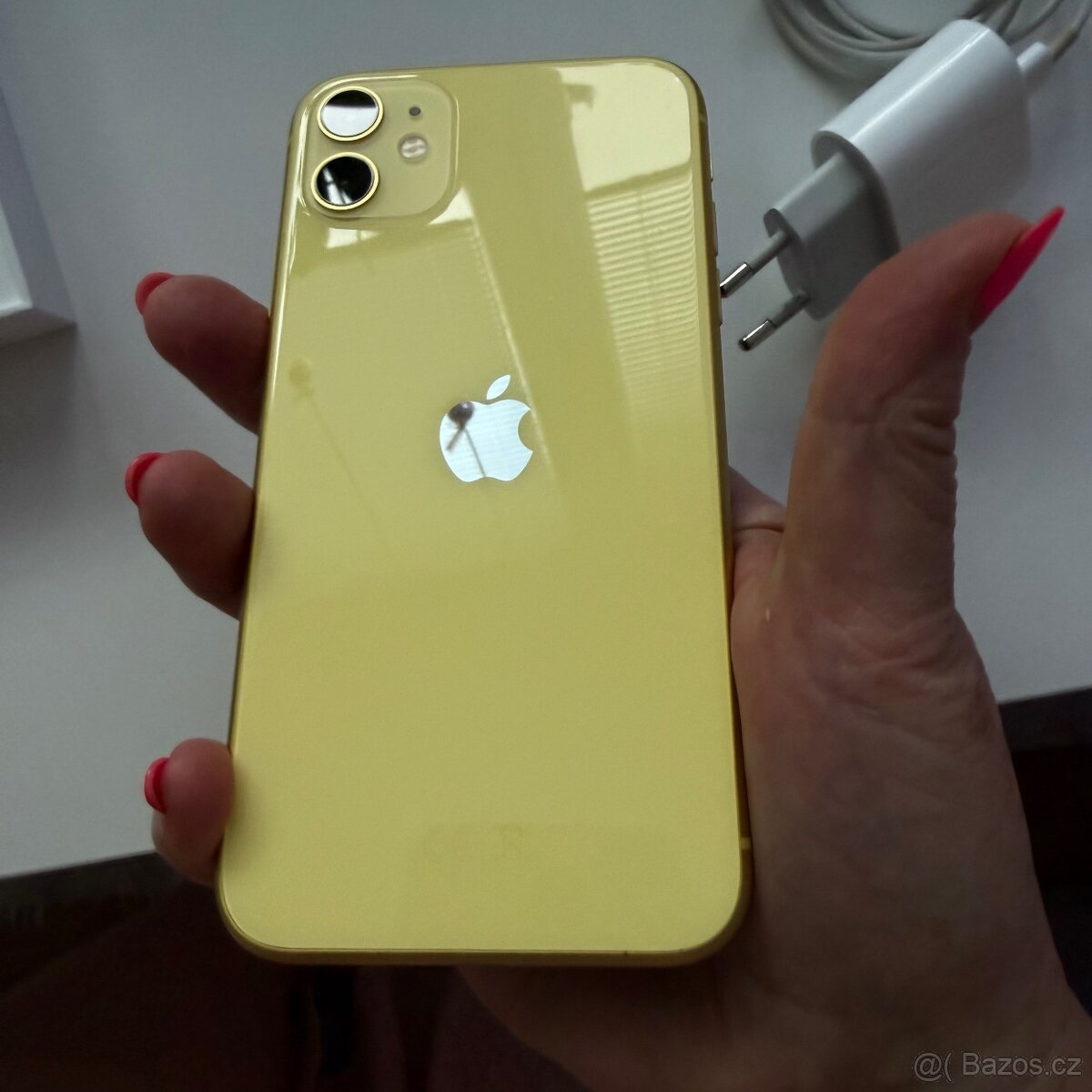 Prodám iPhone 11 – žlutý, 128 GB, TOP stav - 3
