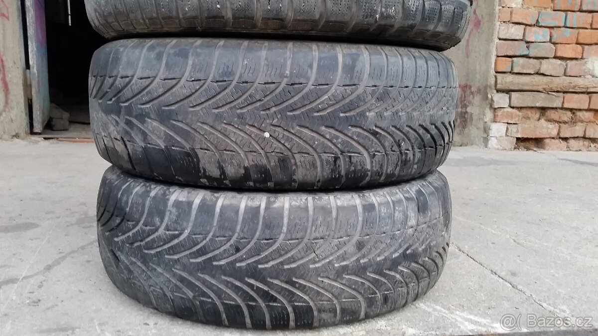 4x 195/65/15 zimni - 3