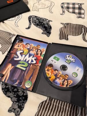 SIMS 2 - 3hry - 3