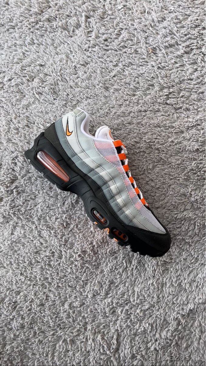 Air Max 95 OG Big Bubble Bright Mandarin 2025 - 3