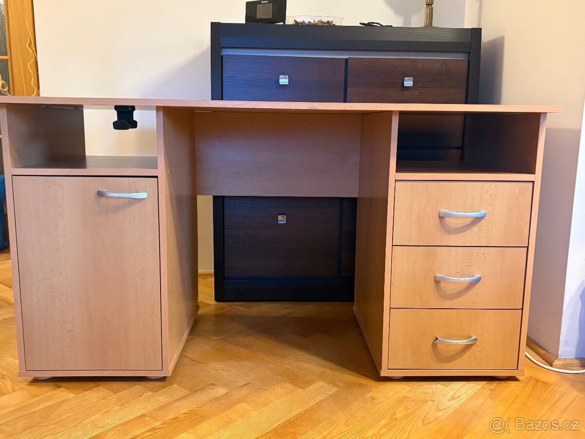 Pracovní stůl a skříňky - 3