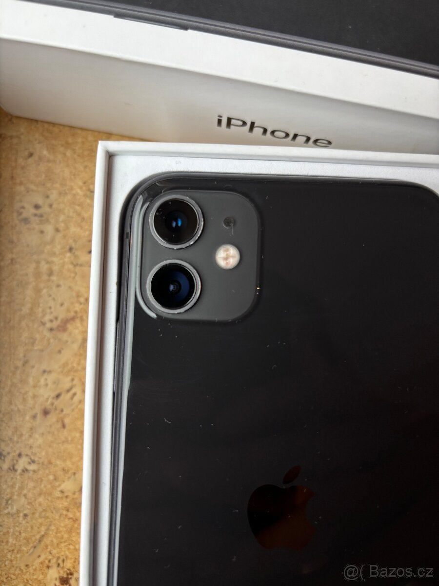 iPhone 11, Black 64gb - 3