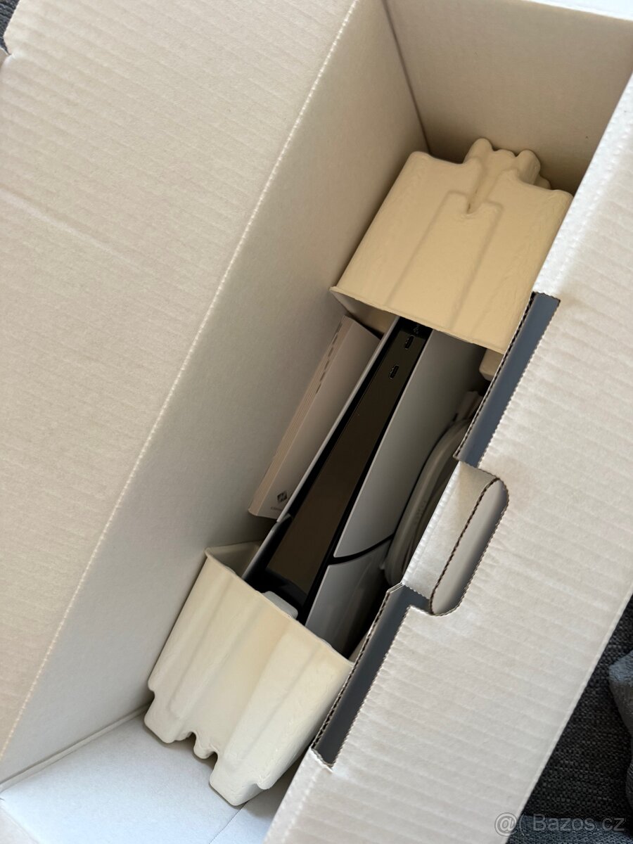 Playstation 5 slim 1TB - 3