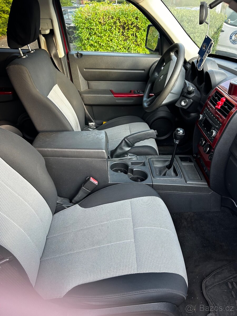 Dodge Nitro 2.8crd - 3