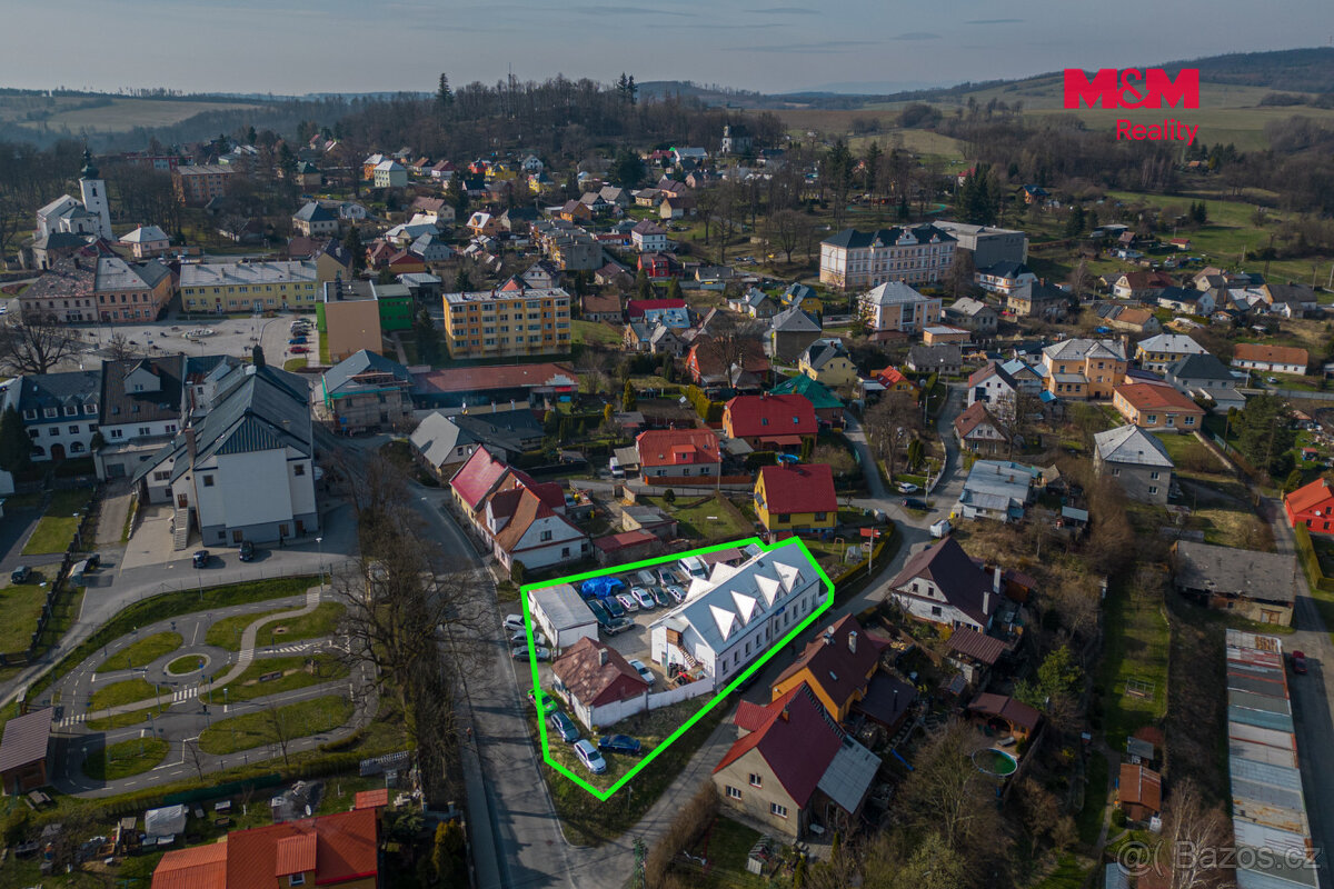 Prodej autoservisu s byty, Moravský Beroun, ul. Dvořákova - 3