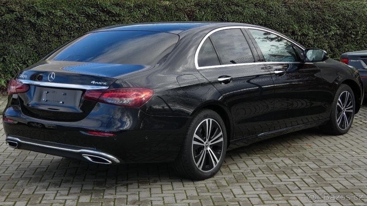 MERCEDES E KLASS 400d 4Matic 2022 Na SPLÁTKY - 3