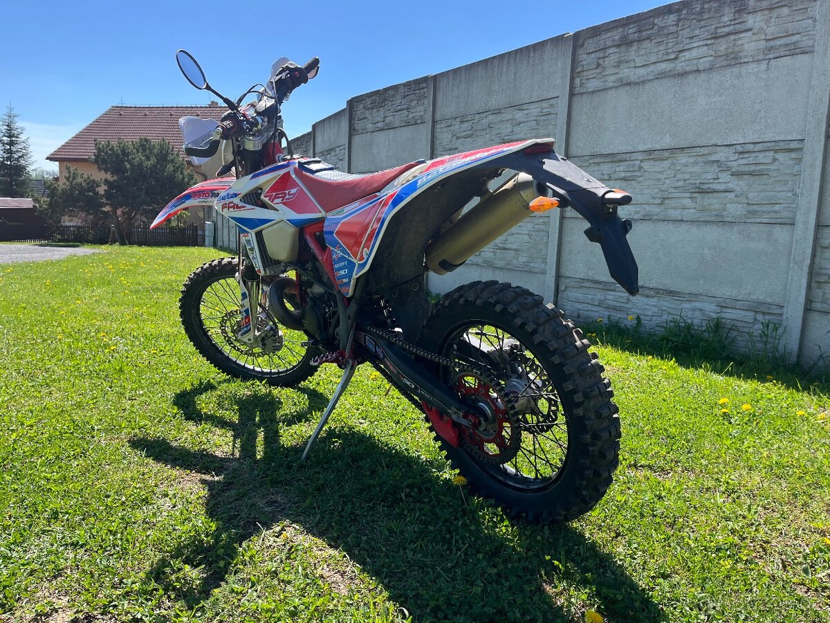 Beta RR 300