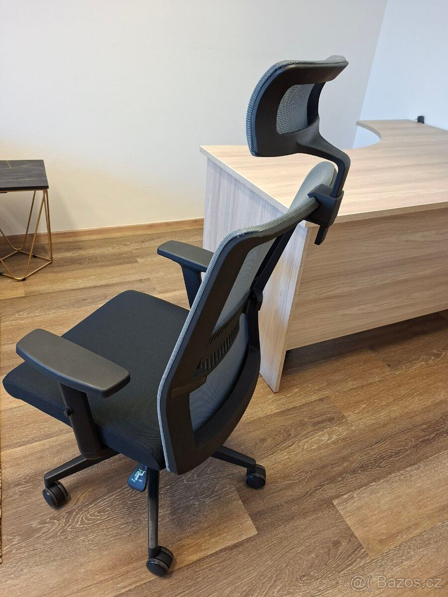Prodám černé ergonomické kancelářské křeslo - 3