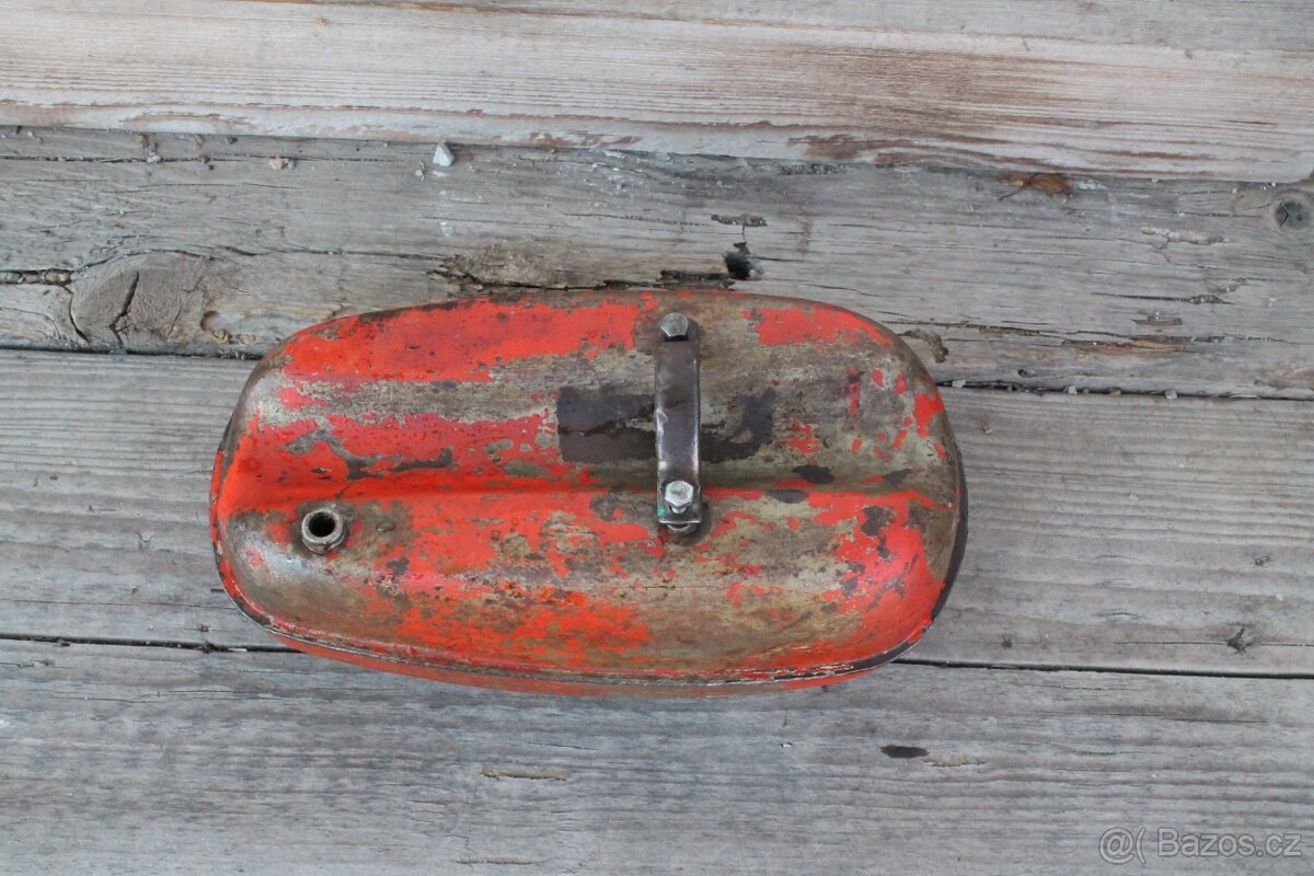 Nádrž na moped Stadion - 3