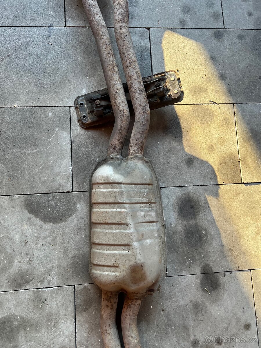 Výfuk bmw e46 330d - 3