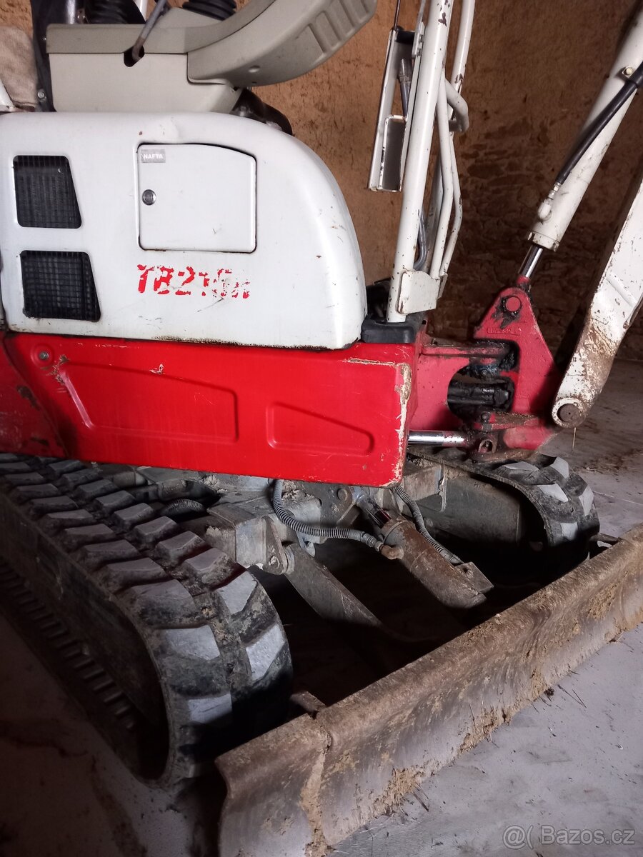 Minibagr Takeuchi TB 215 - 3