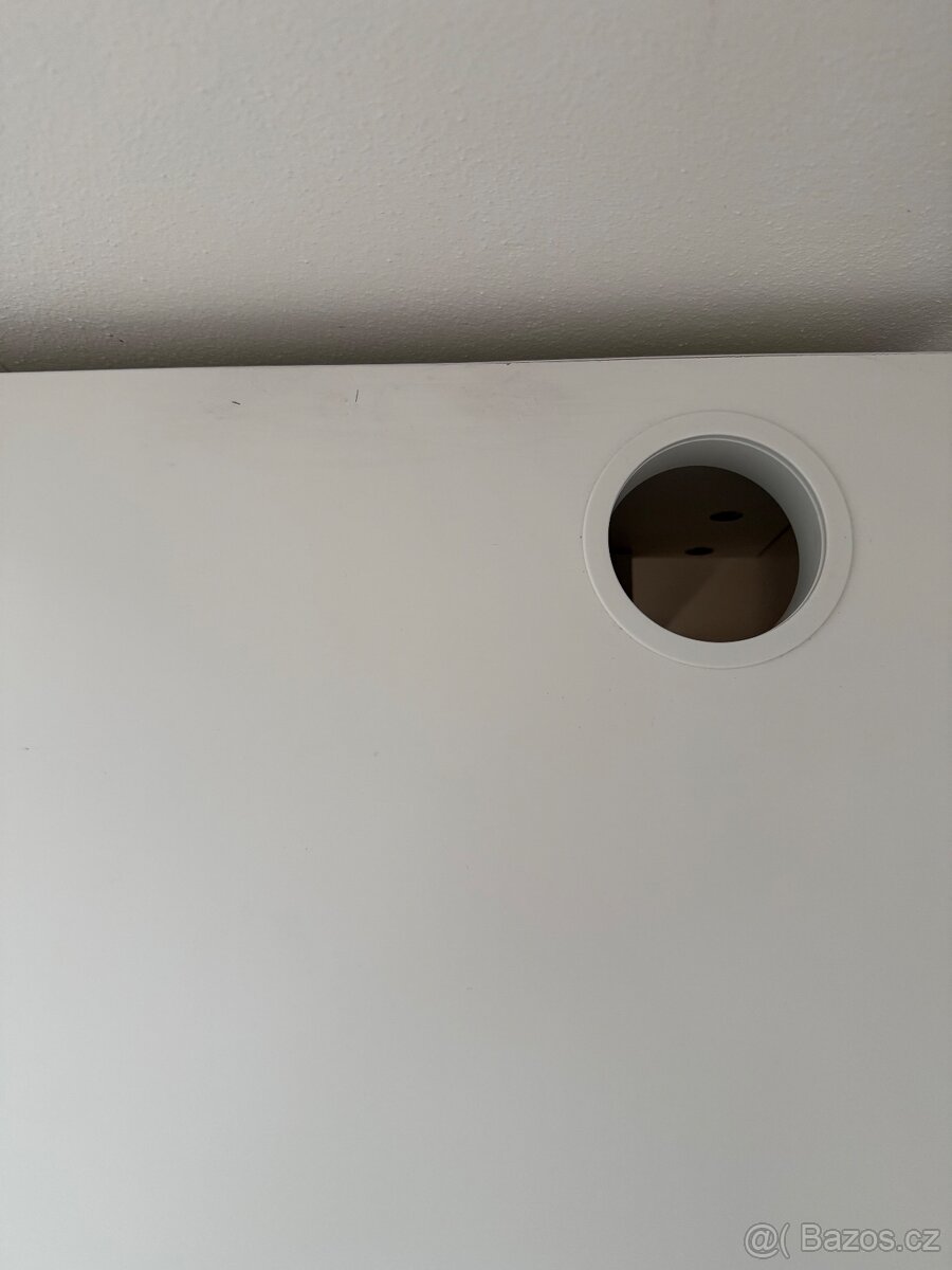 Psací stůl IKEA MICKE - 3