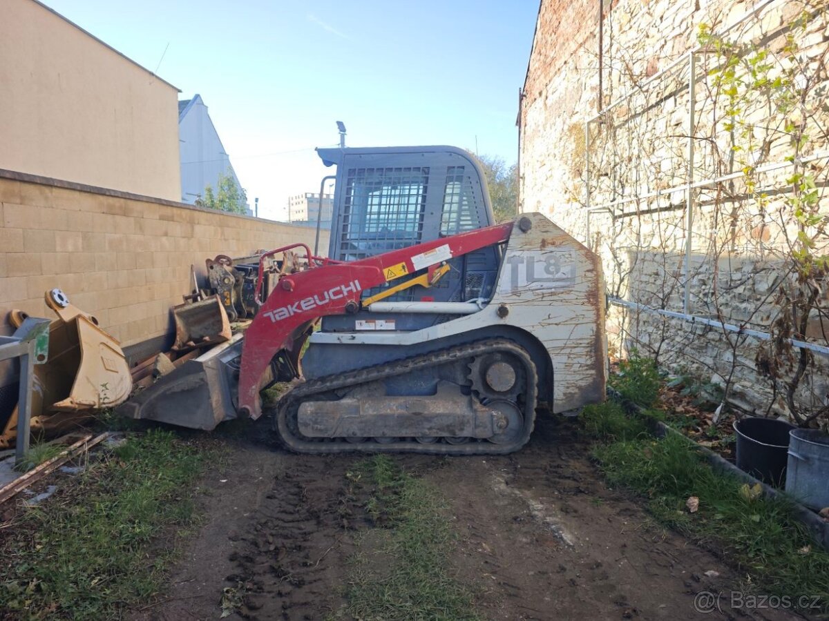 Pásový kompaktní nakladač TAKEUCHI TL8 - 3