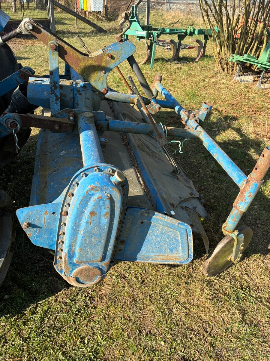 Rotavátor Iseki nesený - 3