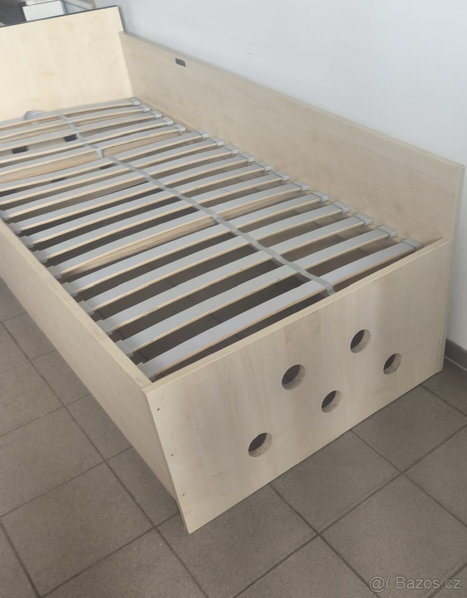 Postel 90x200cm s roštem + NOVÁ MATRACE - 3