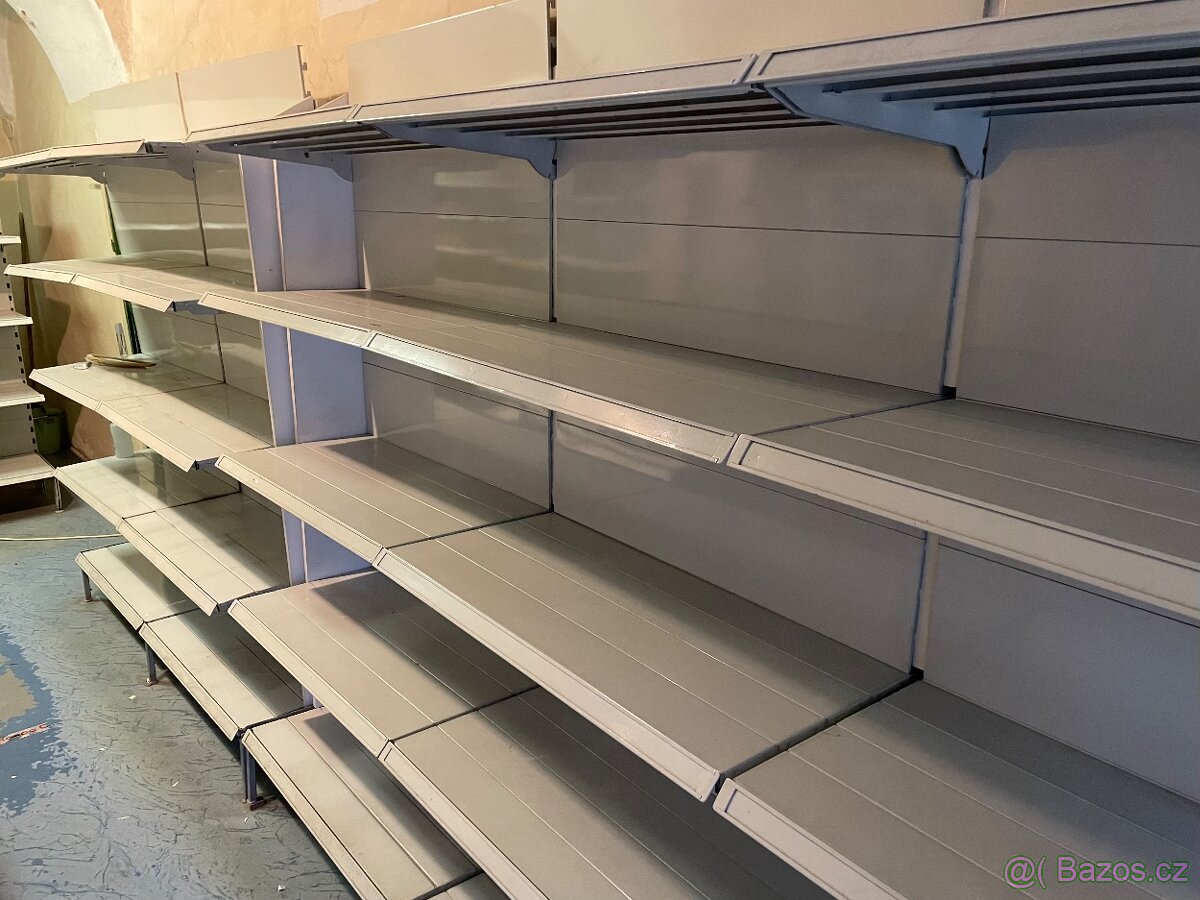 Kovové regály vybavení prodejny - 3