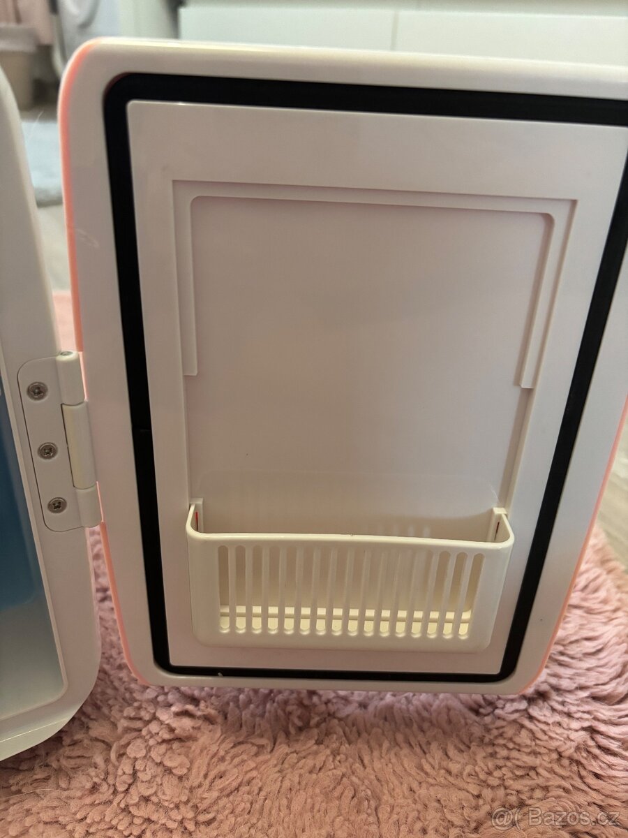 Mini lednička na kosmetiku - 3