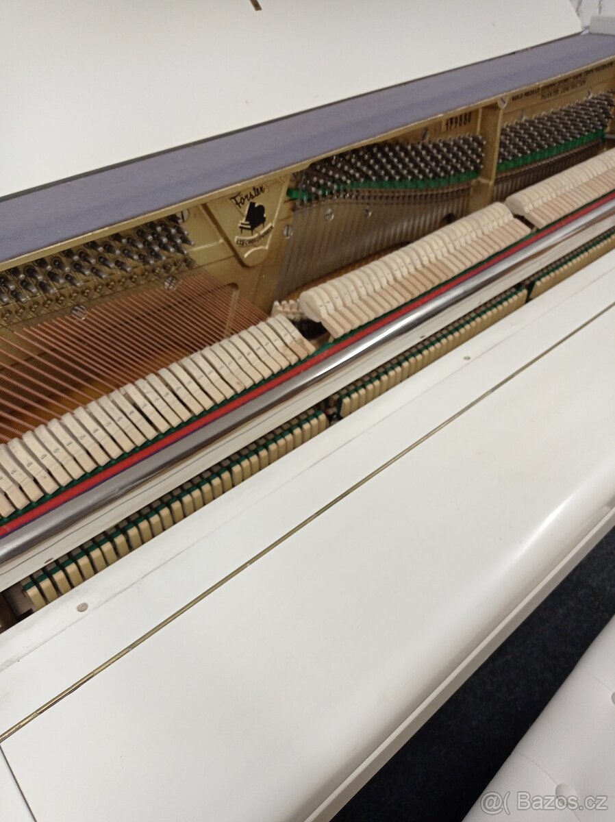 Piano, pianino, klavír bílý Petrof- Forster - 3