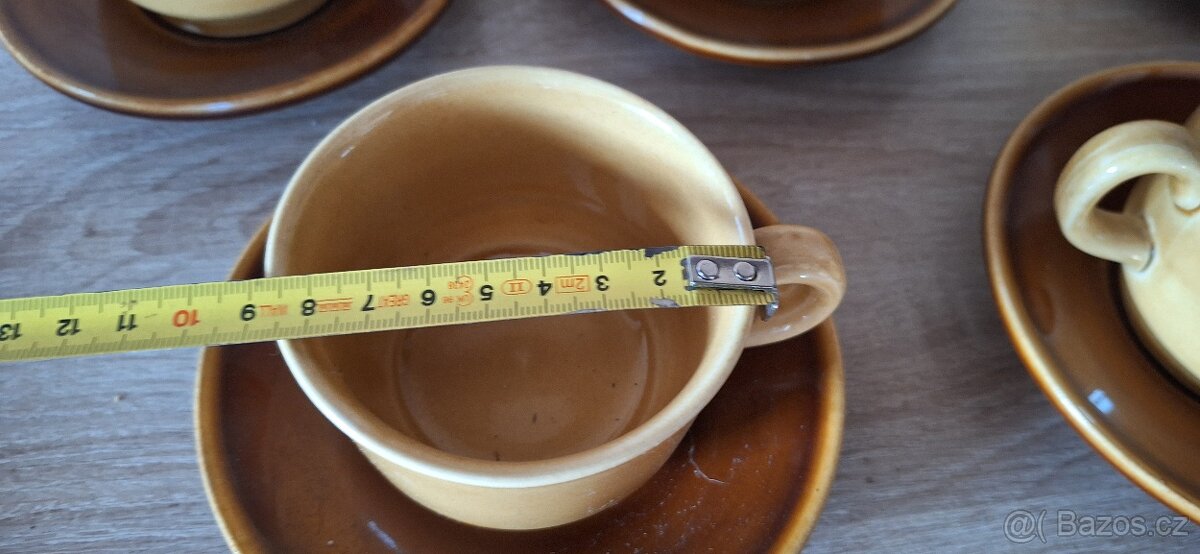 Keramicke hrnicky i s talirky - 3