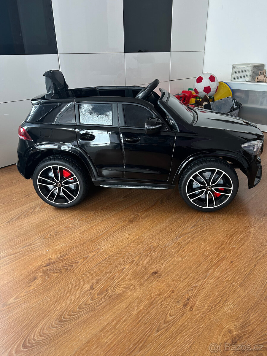 Elektrické autíčko Mercedes-Benz GLE450 lakované černé - 3