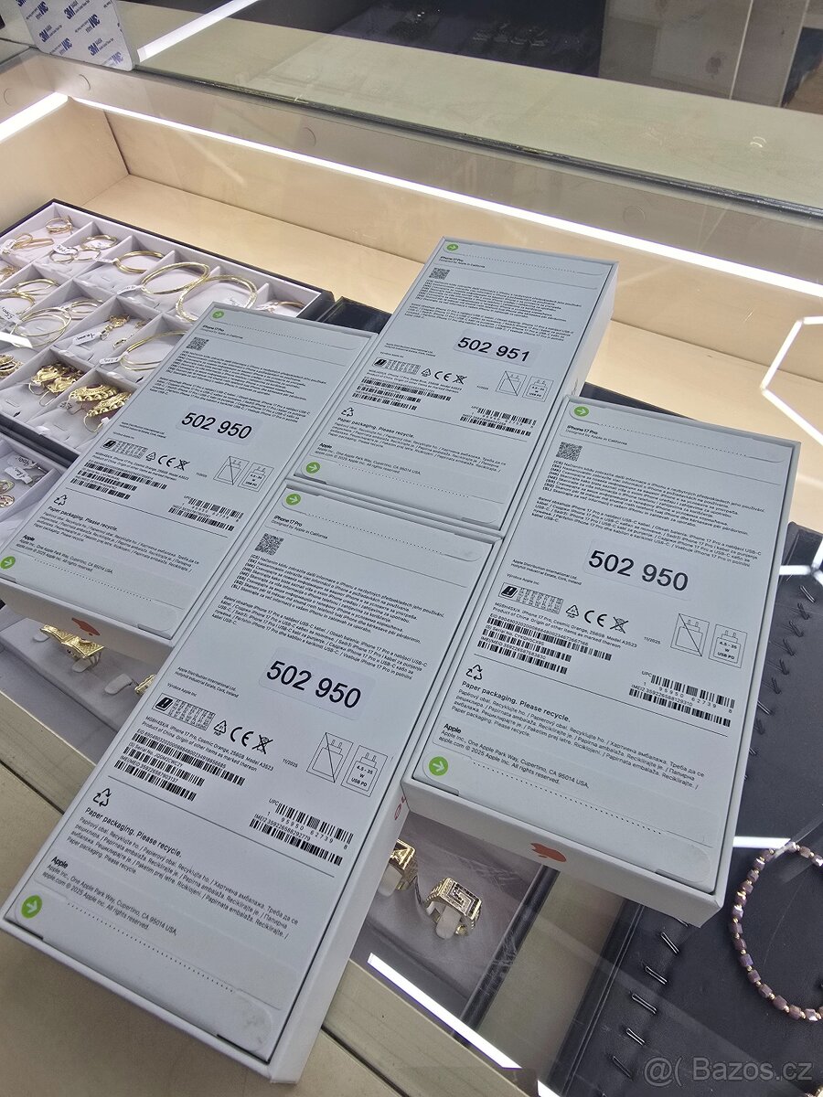 Nový Apple Iphone 17 PRO, 256 Gb , CZ distribuce, záruka - 3