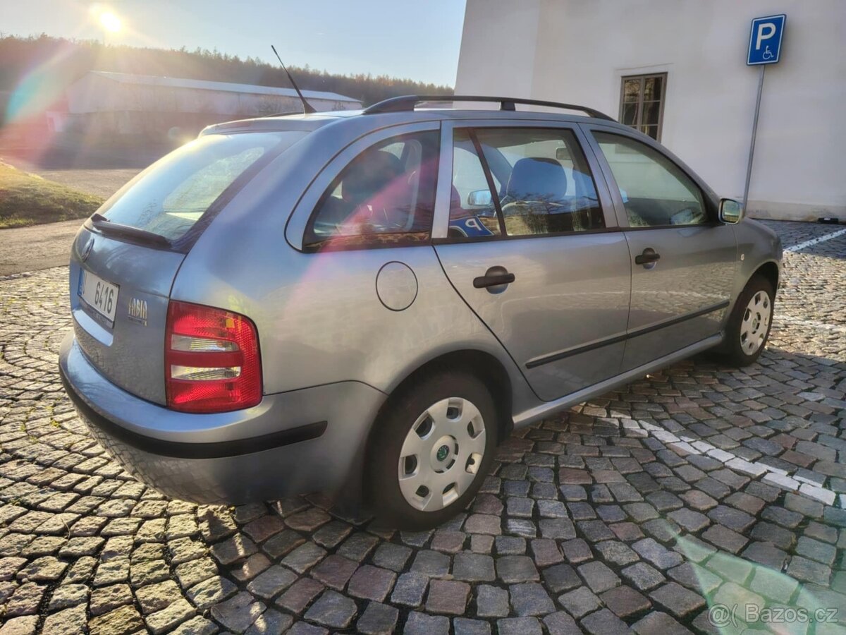 prodám Škodu Fabii kombi 1.4 16V 55kw ,r.v.2004 - 3