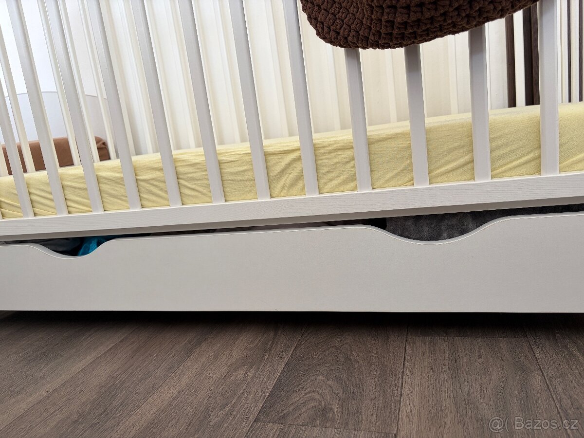 Dětská postýlka se šuplíkem a matrací - 3