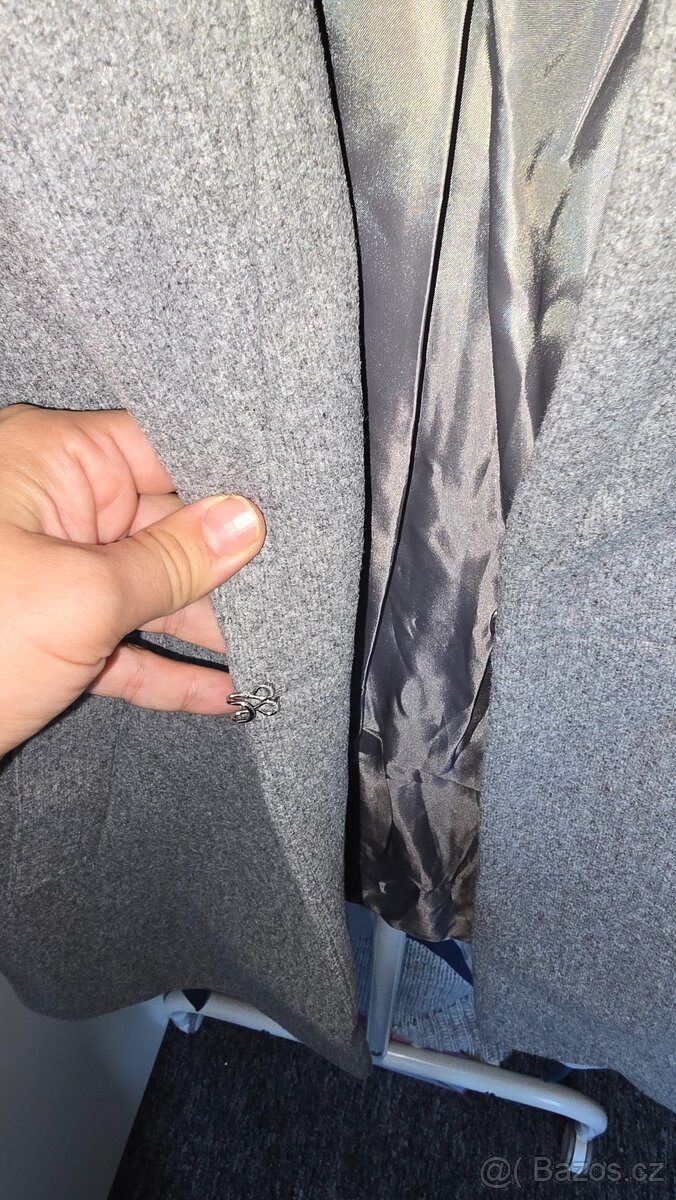 Jarní kabátek F&F vel.L - 3