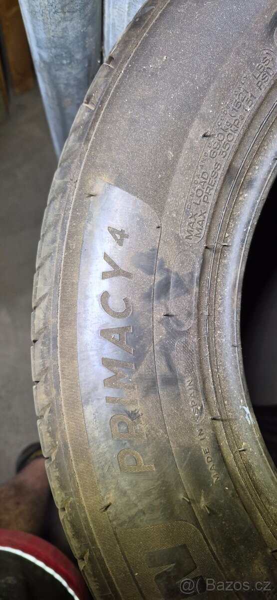 Prodám pneu 215/60 R16 - 3