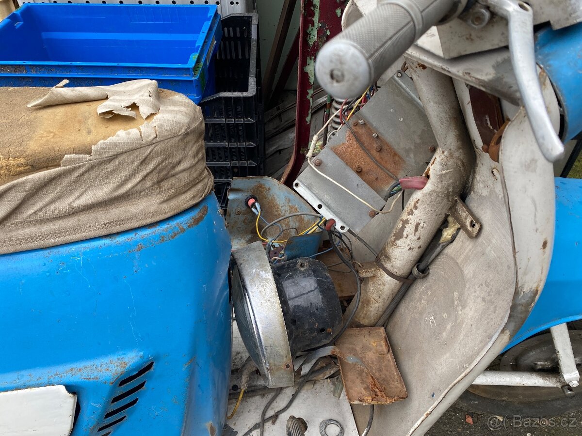 Manet Tatran S 125 skútr - 3