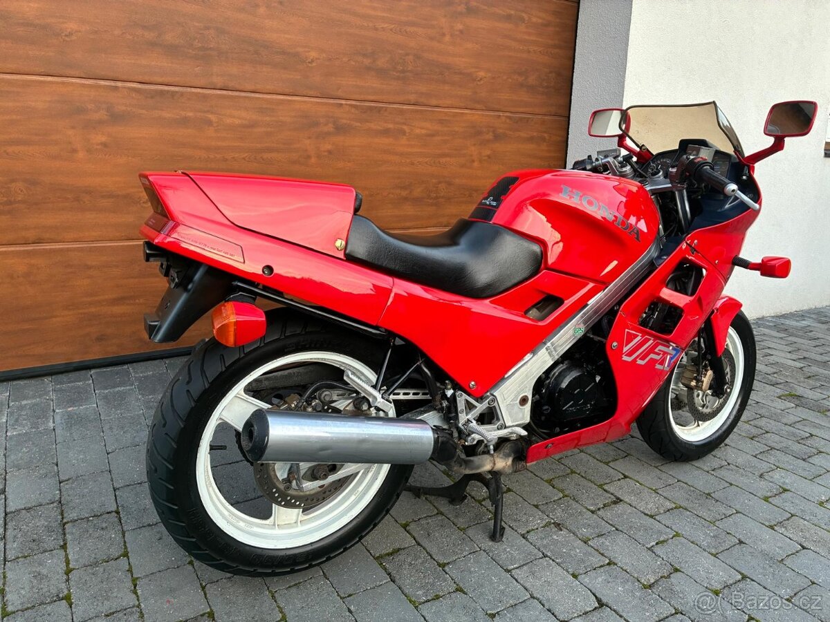 Honda Vfr700F 1986 - 3