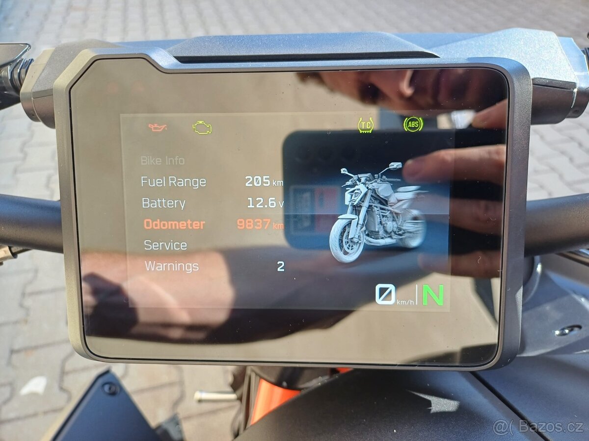 Prodám KTM 1390 SUPER DUKE R EVO BLACK 2024 - 3