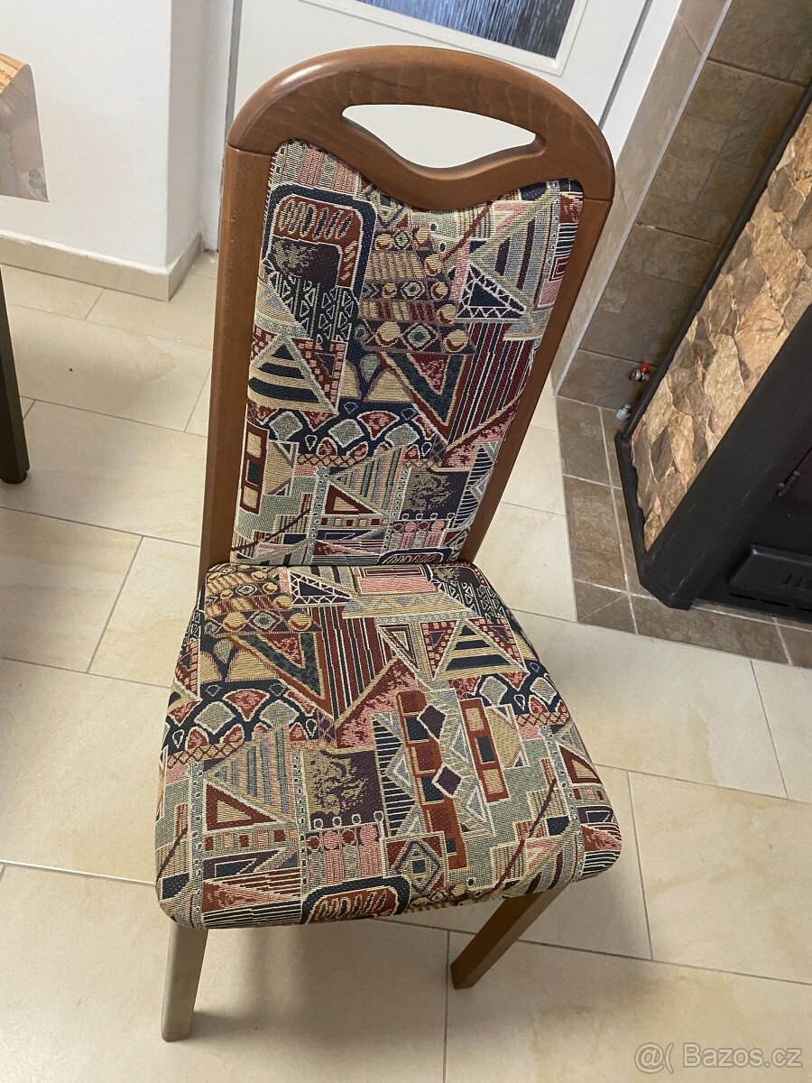 Jídelní stůl se 4. židlemi - 3