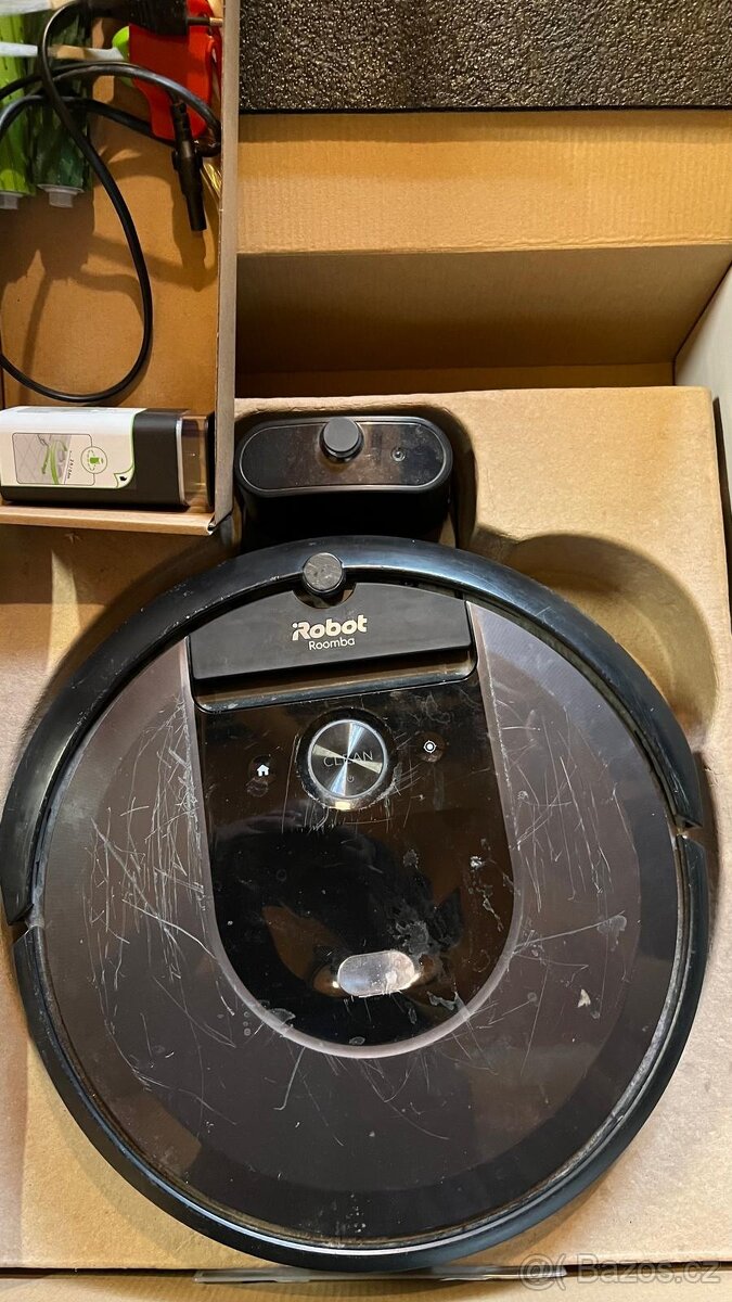 iRobot Roomba i7 + 2 neviditelné zdi - 3