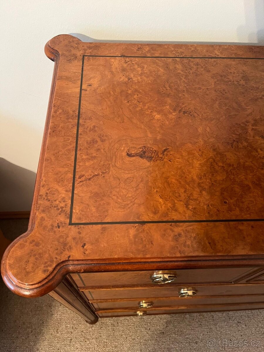 Komoda a 2 noční stolky - 3