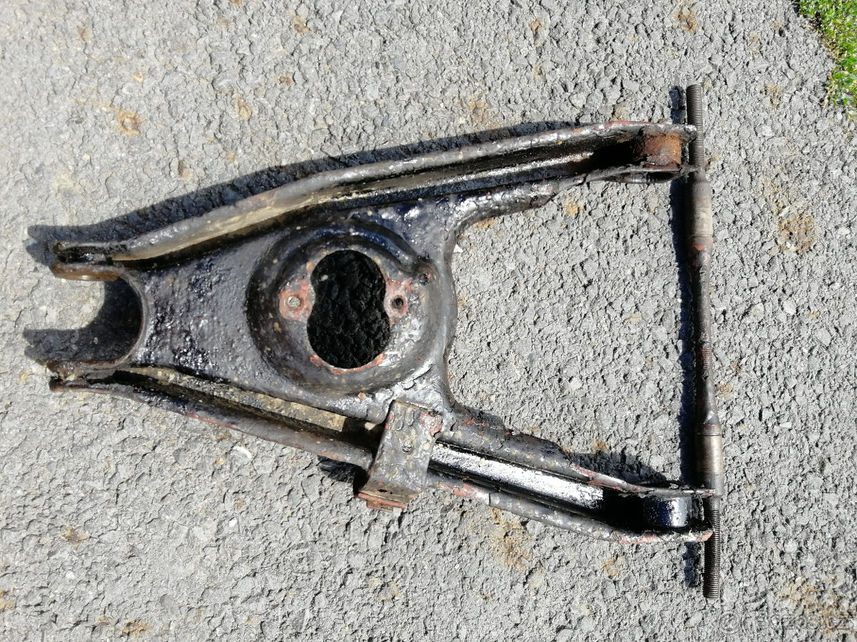Spodní rameno škoda 1000mb - 3