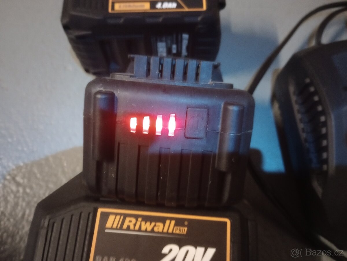 Aku sekačka Riwall PRO RALM 3820 set - 3