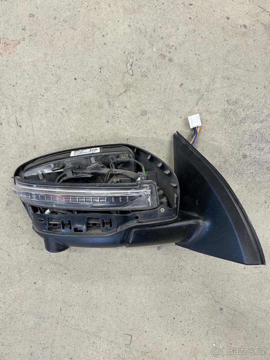 Nisan Qashqai 2015 zrcatko - 3