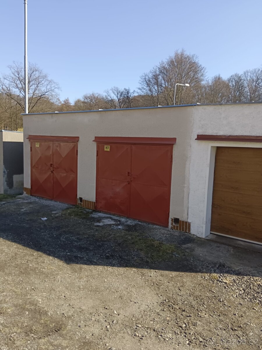 Pronájmu garáž - 3