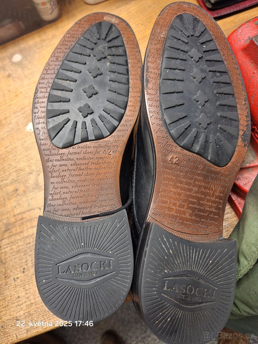 Polobotky černé. - 3