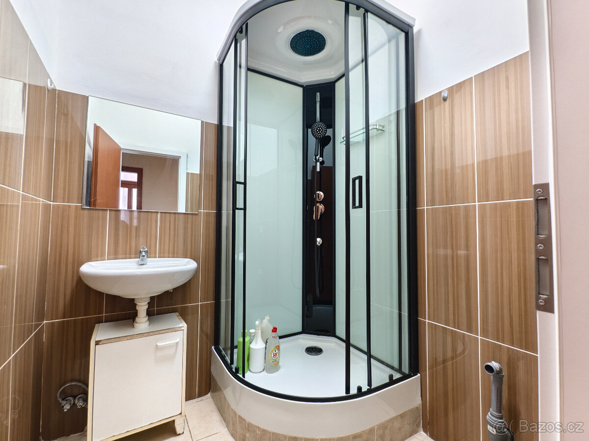 Pronájem 2+1, 75m2 (Liberec - centrum, ul. Pražská) - 3