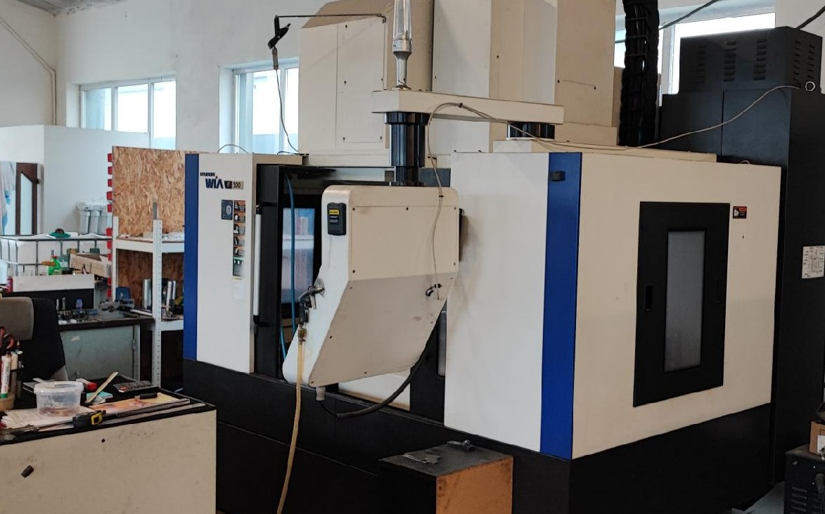 Obráběcí centra - vertikální F 500 - 3