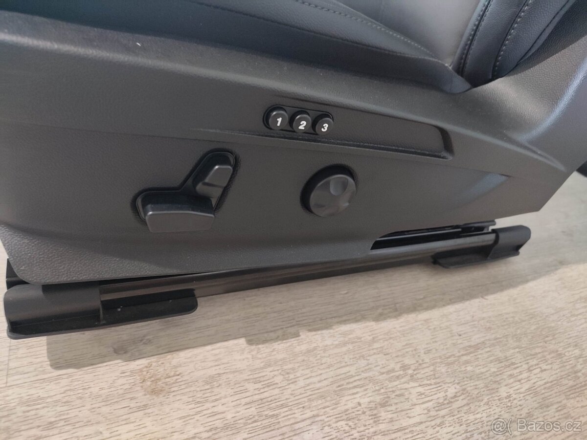 Alfa Romeo Giulia - sedadla facelift přední El. Sklopné, výb - 3