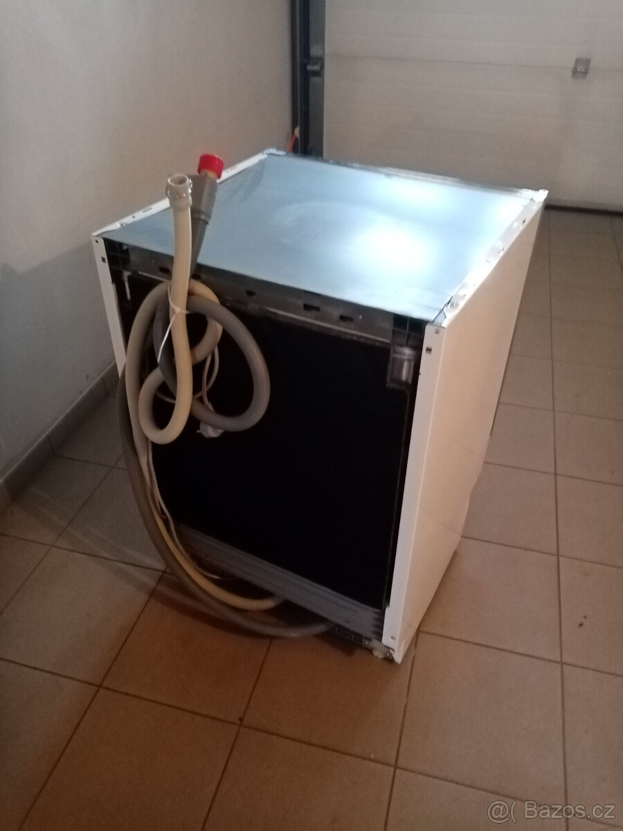 Vestavná myčka Beko - 3