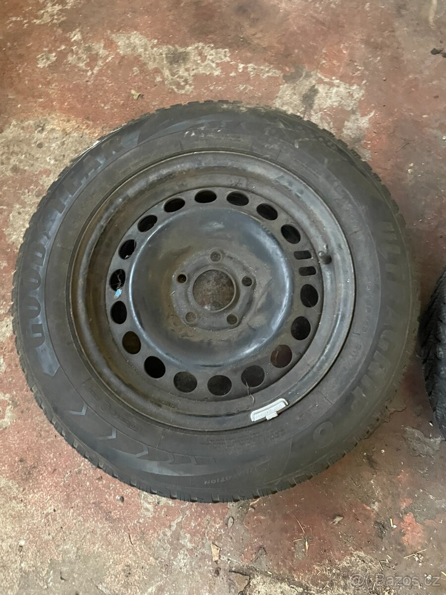 2x Ocelové disky 5x110 + Zimní Goodyear 195/65/15 - 3