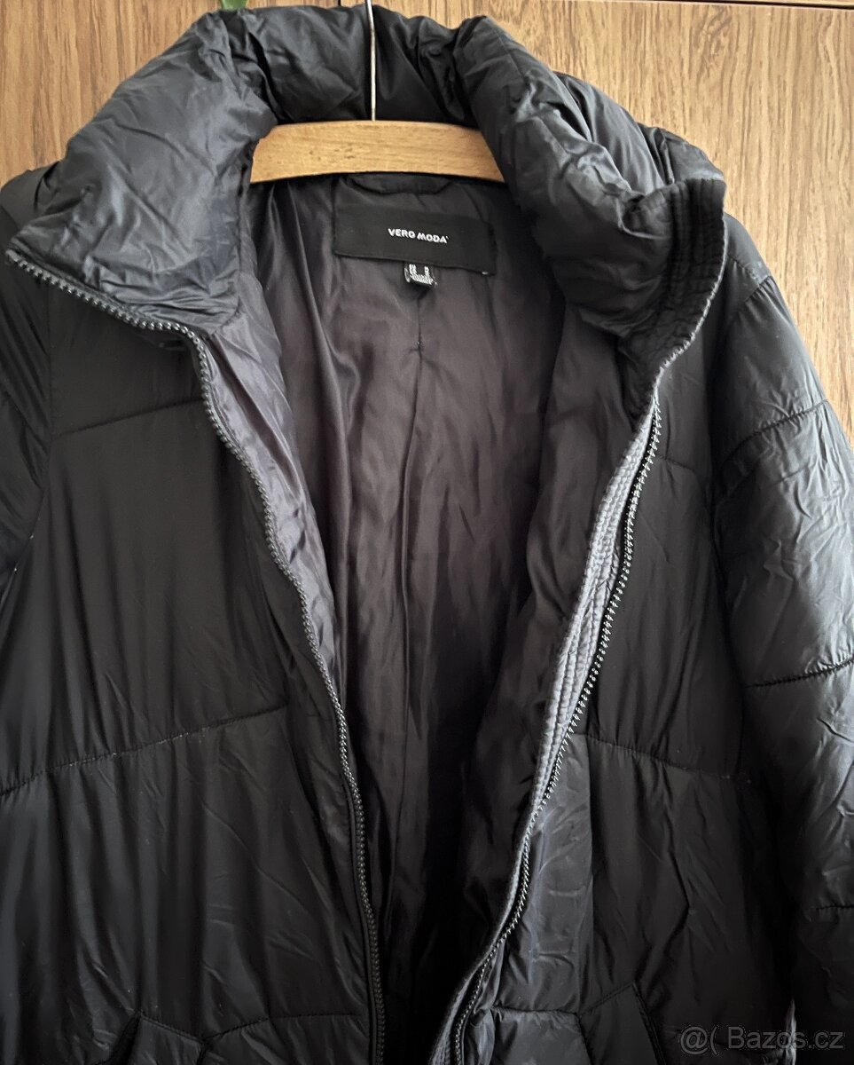 Kabát zimní prošívaný s kapucí vel.L - 3