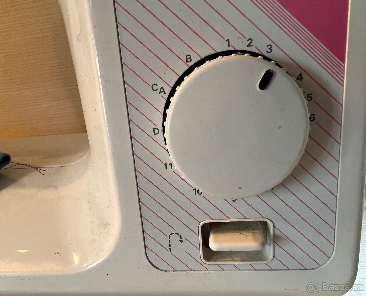 Šicí stroj Privileg kompletní - 3